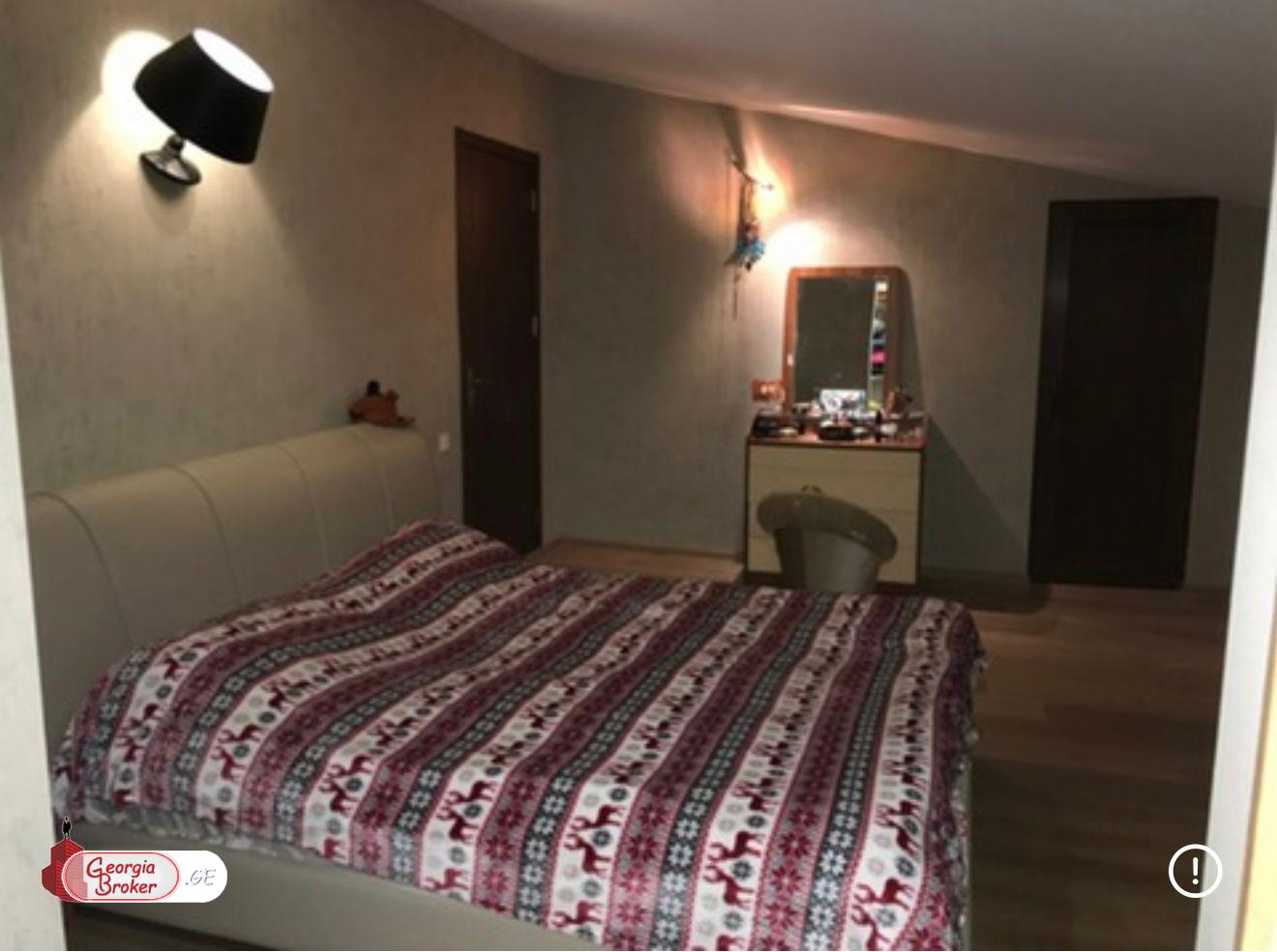 იყიდება ახალი გარემონტებული 5 ოთახიანი ბინა